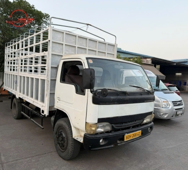 Xe ôtô tải tập lái hoán cải tạo thành xe ôtô tải mui bạt