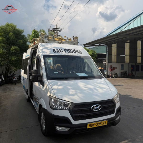 Gia công khung trang trí trên nóc